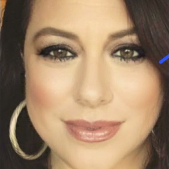 Meet your Posher, Heather - Picture 2 of 2